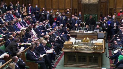 Boris Johnson bocsánatot kért a kerti buli miatt