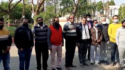 Government should open schools or give money to private educational institutions