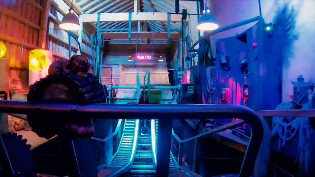 Mammut Roller Coaster (Gardaland Park Castelnuovo del Garda, Italy) - 4k Roller Coaster POV Video