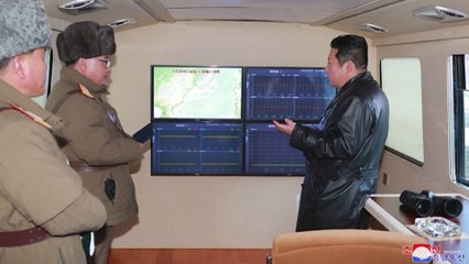 Nordorea: Kim Jong Un persönlich bei 3. Test der Hyper-Schall-Rakete mit dabei