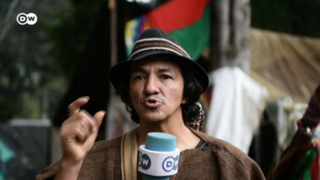 Indígenas desplazados acampan en Bogotá