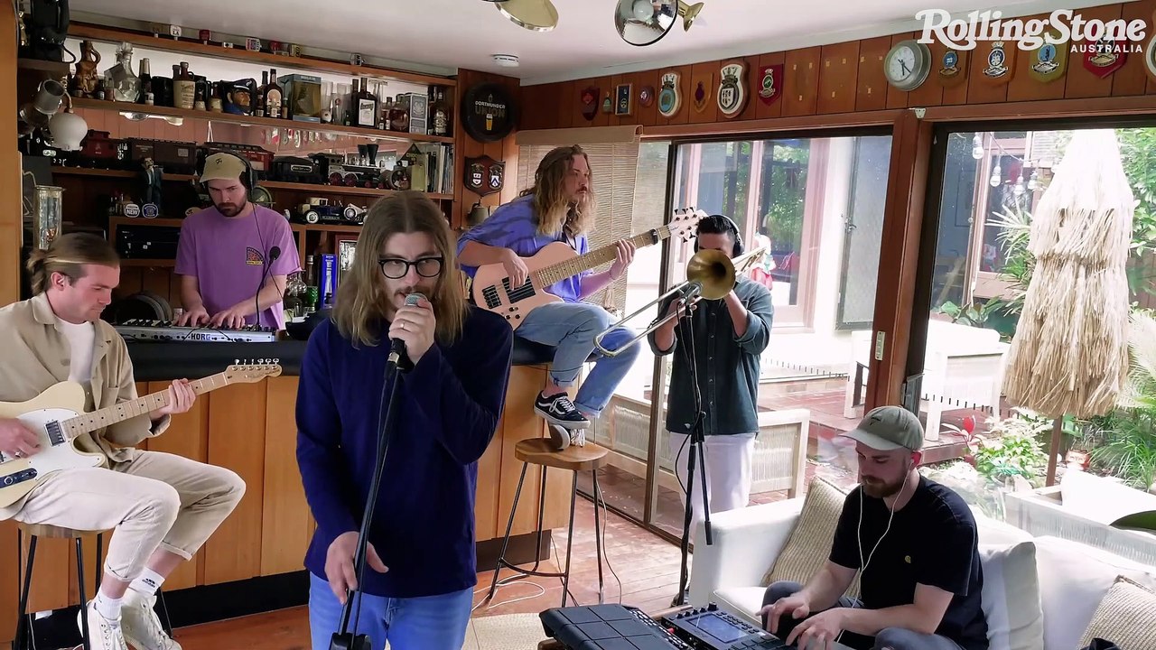 Winston Surfshirt | In My Room Performance