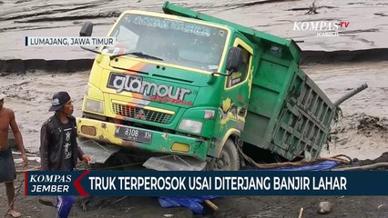 Truk Pasir Terperosok di Aliran Banjir Lahar Gunung Semeru