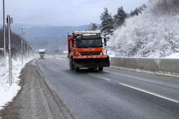 Bolu Dağı'nda hafif kar yağışı