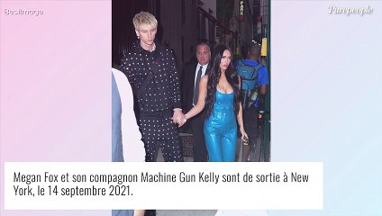 Megan Fox et Machine Gun Kelly fiancés ! Demande exotique, bague XXL et... échange de sang
