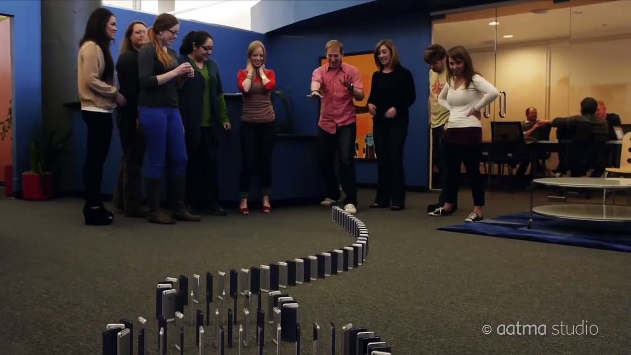 Dominos de 10000 iPhones