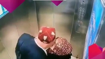 Yaşlı çiftin sevgi gösterisi viral oldu