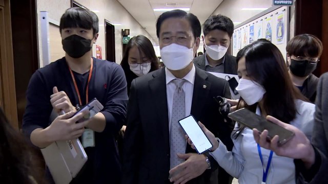 국민의당 양당 후보 TV토론회, 국민 알 권리 침해 安 포함 3자 토론 제안 / YTN