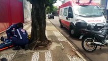 Motociclista fica ferido em colisão contra carro no Centro de Cascavel; Samu foi mobilizado