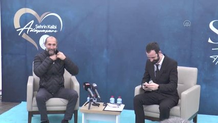 Dünya şampiyonu bilardocu Semih Saygıner, Adapazarı'nda hayranlarıyla buluştu