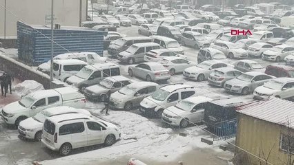 BAHÇESARAY KARA YOLUNUN 7 AYRI NOKTASINA ÇIĞ DÜŞTÜ