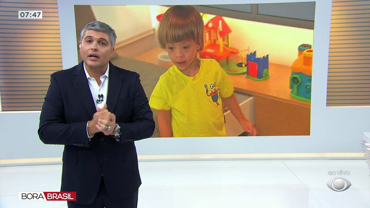 Os pais do menino Pedro de 3 anos criaram um perfil na internet para mostrar a rotina do filho e suas evoluções, só que o menino vem sendo atacado nas redes.