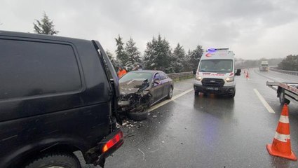 Anadolu Otoyolu'nda otomobil ile minibüs çarpıştı, 6 kişi yaralandı