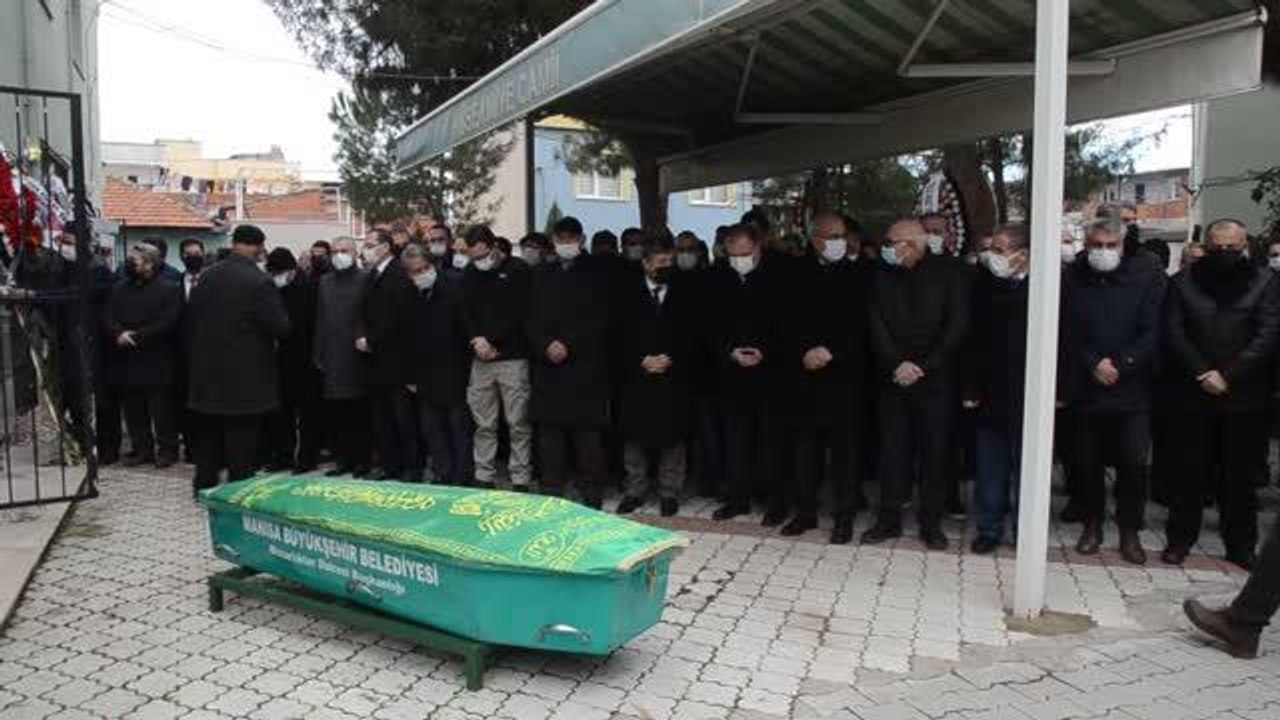 Karabük Valisi Gürel'in annesi Manisa'da son yolculuğuna uğurlandı
