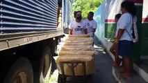 Chegaram em Porto Seguro, na Bahia, caminhões carregando meia tonelada de alimentos direcionados às famílias afetadas pelas fortes chuvas.