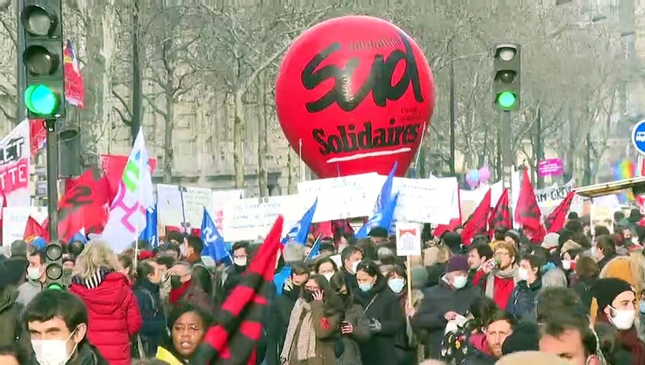 Grève massive dans l'éducation face à la valse des protocoles Covid