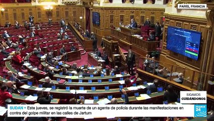 Senado francés aprueba proyecto de ley sobre el pase vacunal