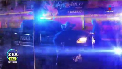 Hombres incendian farmacia en Iztapalapa