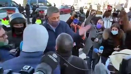 Agreden a Xavier García Albiol cuando se manifestaba contra las okupaciones