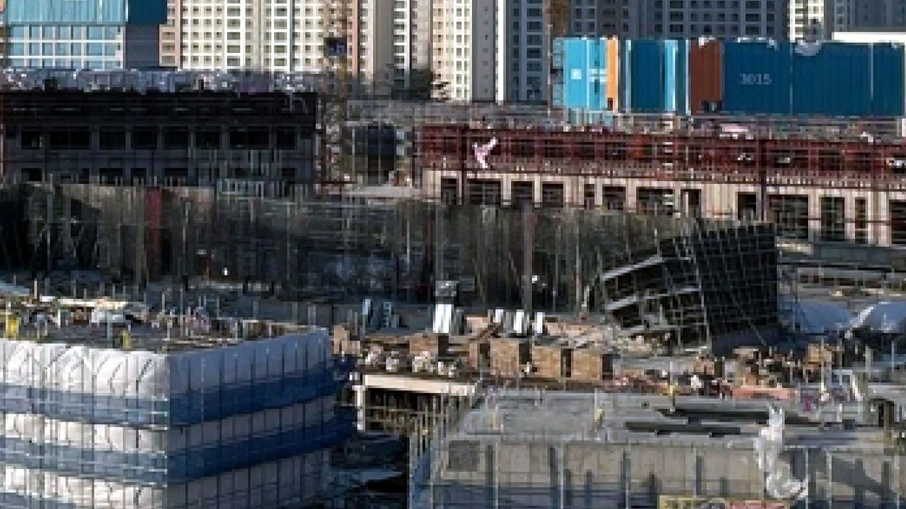 구미 아파트 공사장서 가설물 무너져...다친 사람 없어 / YTN