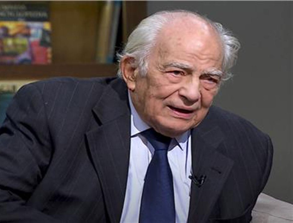 أول ظهور للفنان رشوان توفيق بعد إصابته بكورونا: ادعولي