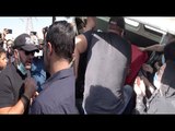 أحمد السقا يقبل نعش محمود ياسين وانهيار شهيرة ورانيا داخل سيارة الموتى