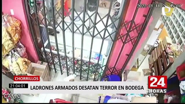 Chorrillos: en solo 10 segundos, delincuentes asaltan a clientas de un bodega