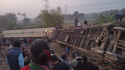 7 killed as express train derails in Bengal, probe ordered