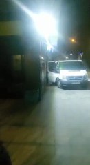 KAĞITHANE'DE HIRSIZLAR YAĞMALADI; ÇARESİZ KALAN GÜVENLİK GÖREVLİSİ BAĞIRARAK KORKUTMAYA ÇALIŞTI