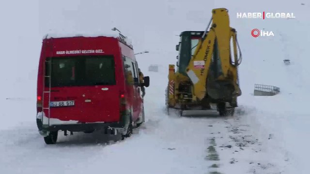 Kars’ta tipide mahsur kalan öğretmenler kurtarıldı