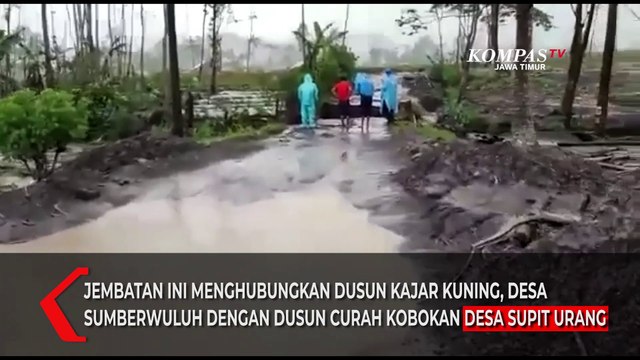 Video Jembatan Antar Dusun Jebol Diterjang Lahar Semeru