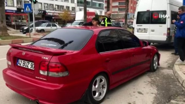 Ceza yememek için polis ağabeyini aradı
