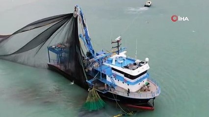 İstanbul'daki balıkçıların kış mesaisi