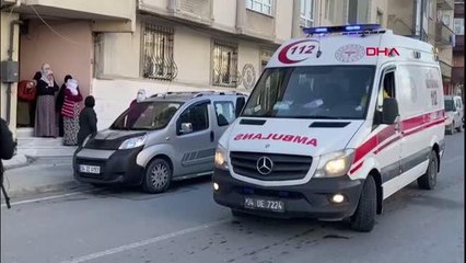 İSTANBUL ? ESENYURT'TA 5 KATLI BİNANIN 2. KATINDA YANGIN