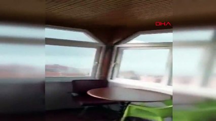 Ankara'da kuvvetli rüzgar yürekleri ağza getirdi