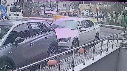 Taksinin çarptığı motosikletin sürücüsü yaralandı