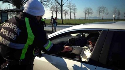 Maltepe'de emniyet kemeri denetiminde 34 sürücüye ceza yağdı