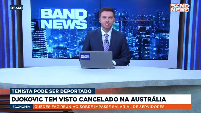 O ministro da imigração da Austrália cancelou o visto de Novak Djokovic e o tenista agora pode ser deportado.