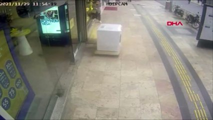 Rüzgarın sürüklediği fırın son anda durduruldu