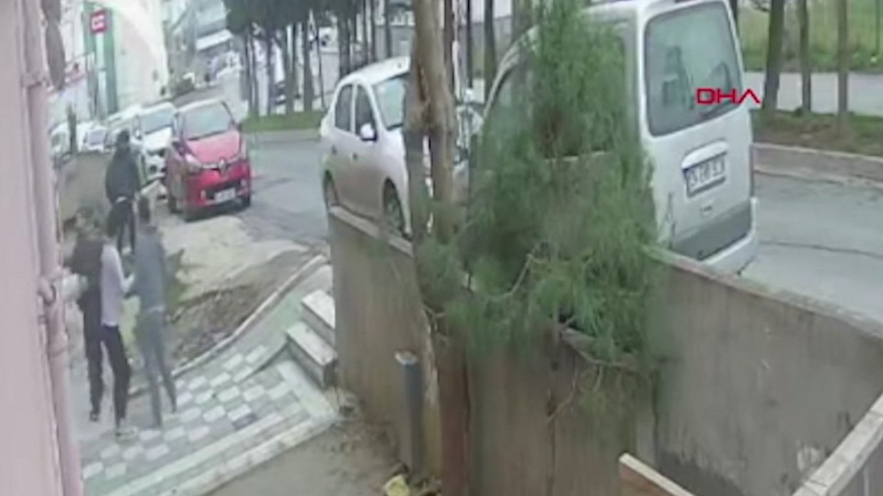 Büyükçekmece'de elektriği kesmeye gelen görevlilere 'mınçıkalı' dayak |  Sözcü TV