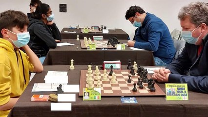 Lorenzo rivive la partita a scacchi contro l'ex numero 2 al mondo, salvato solo da una suoneria