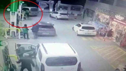 Çekmeköy'de yakıt alıp para ödemeden istasyondan kaçan şahıslar yakalandı