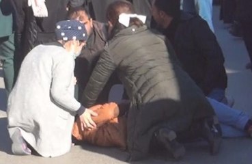 OTOBÜS ÇARPMASIYLA YARALANDI, İLK MÜDAHALEYİ KAZA YERİNDEN GEÇEN HEMŞİRE YAPTI