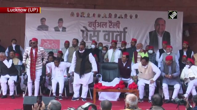 UP polls: 4 BJP rebel MLAs including Swami Prasad Maurya, Dharam Singh Saini join Samajwadi Party