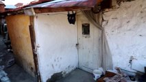Belediye Başkanı Acar, yalnız yaşayan Sırma teyzeye prefabrik ev yaptırdı