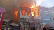 Bir döneme damga vuran Çukur dizisinin çekildiği bina alev alev yandı