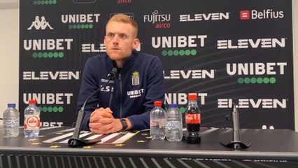 Edward Still, l'entraineur de Charleroi, préface le match contre l'Antwerp