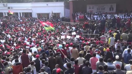 Samajwadi Party workers flout Covid norms; Navjot Singh Sidhu hits out at Punjab CM; more