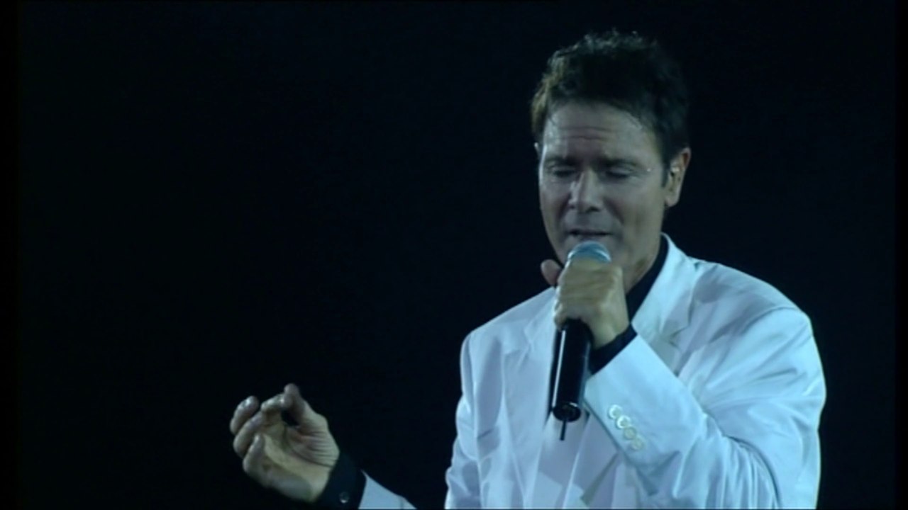 I'M IN LOVE WITH YOU by Cliff Richard  -  live performance 1999 + lyrics