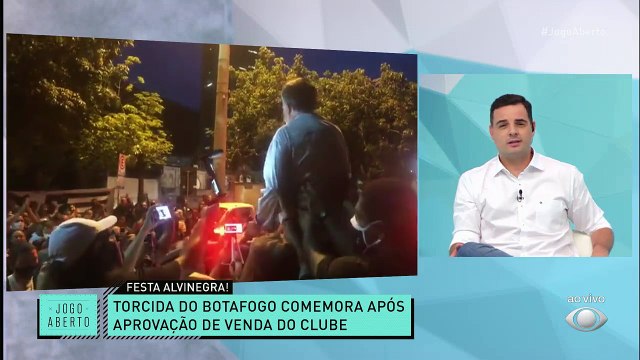 O torcedor do Botafogo fez a festa na noite de ontem, após a confirmação da venda do clube! Será que volta a brigar por títulos? E no Flamengo, Arrascaeta renova?#JogoAberto